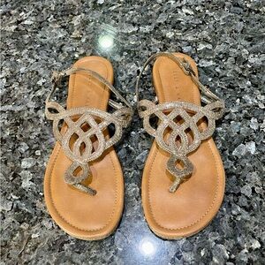 Kelly & Katie Poppie Gold Sandals Size 6.5